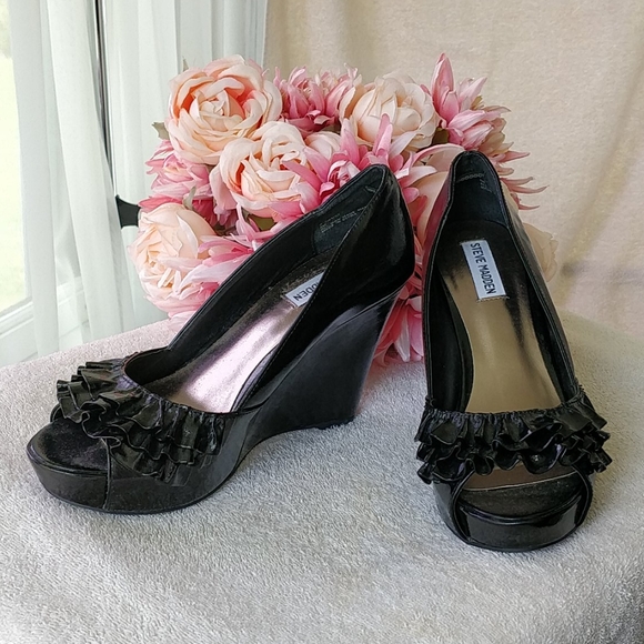 Steve Madden Black Peep Toe Platform Wedges